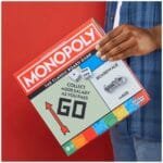 مونوبولي الكلاسيكية الإنجليزية من Hasbro